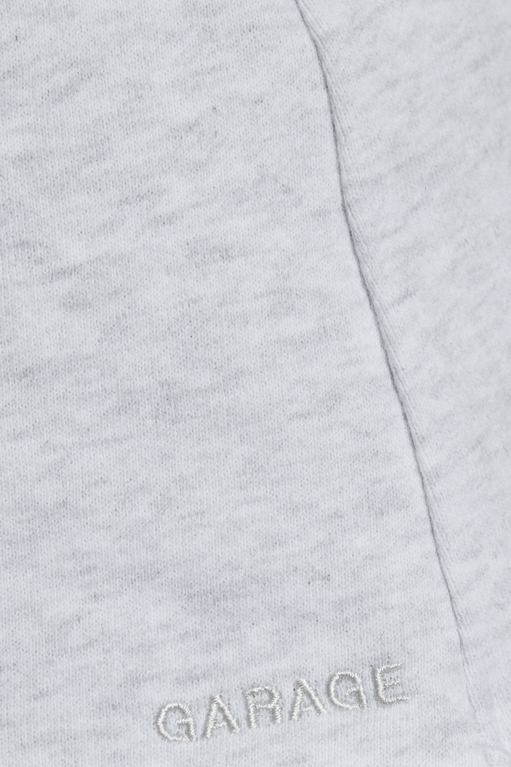 100102463_18X_alt3_1920x2880.jpg